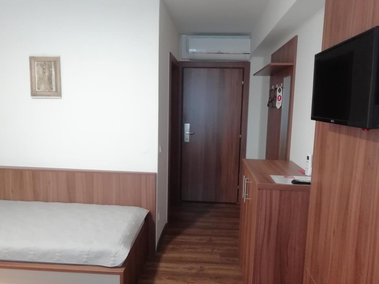 Motorest U Kola Otel Prostějov Dış mekan fotoğraf