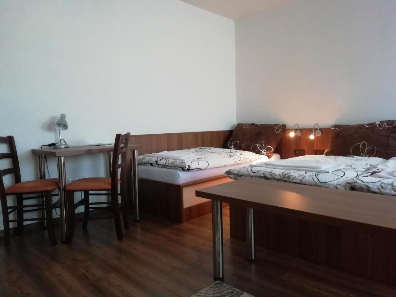 Motorest U Kola Otel Prostějov Dış mekan fotoğraf