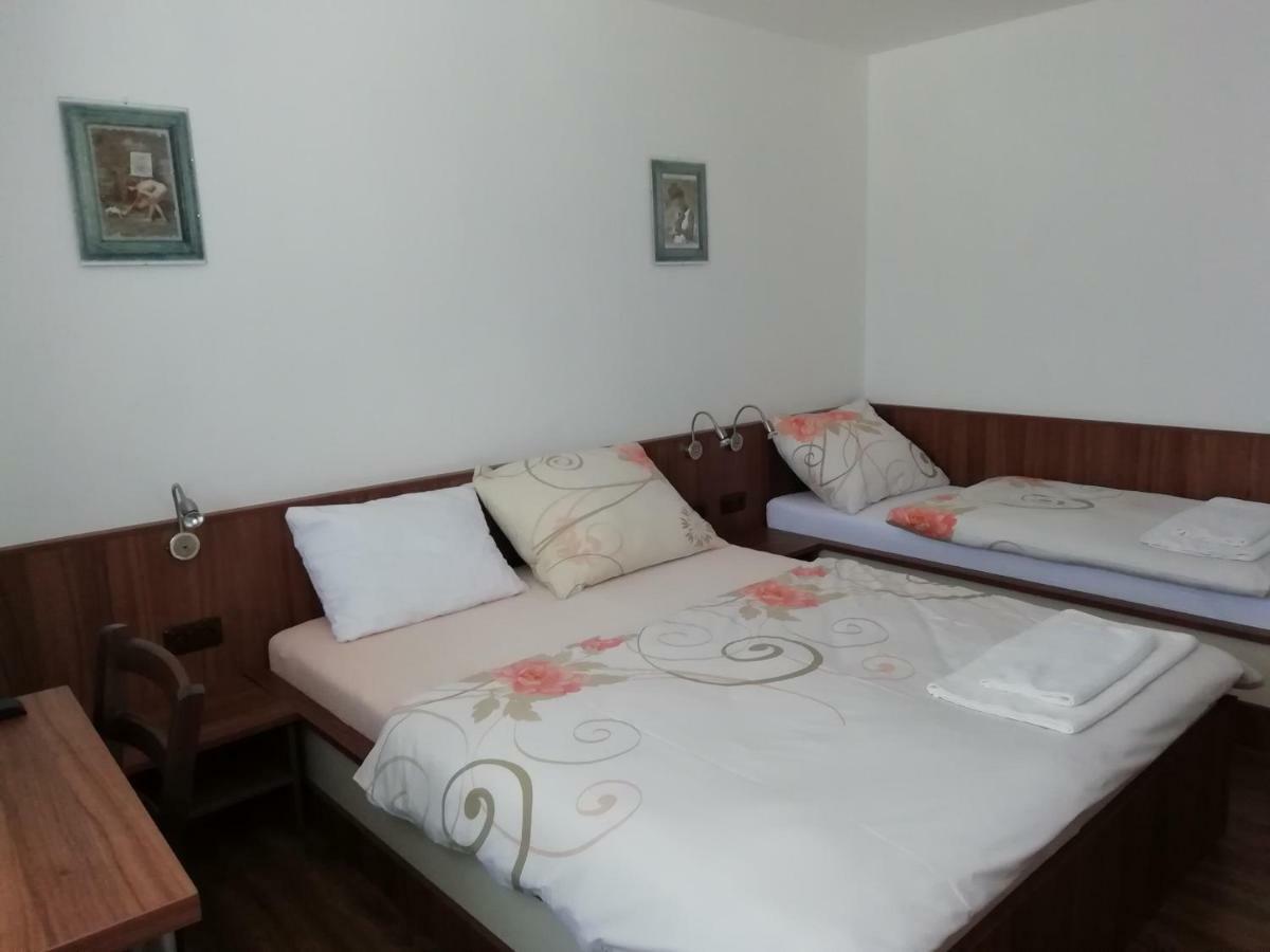 Motorest U Kola Otel Prostějov Dış mekan fotoğraf