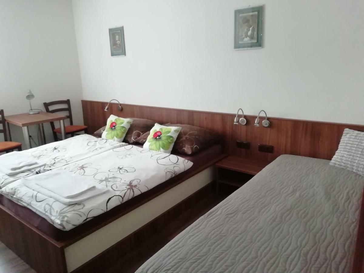 Motorest U Kola Otel Prostějov Dış mekan fotoğraf