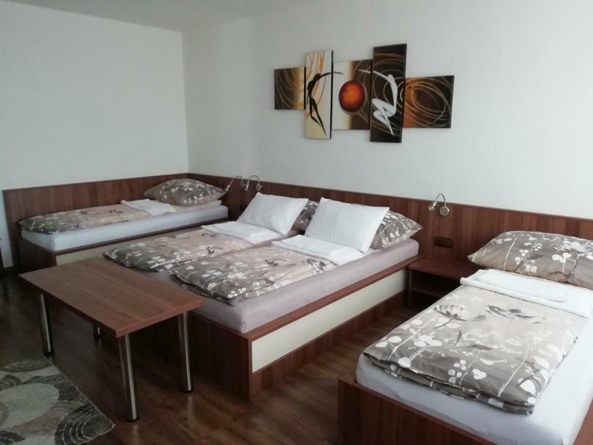 Motorest U Kola Otel Prostějov Dış mekan fotoğraf